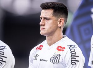 Leo Godoy deixa o Santos e vai para o Independiente da Argentina