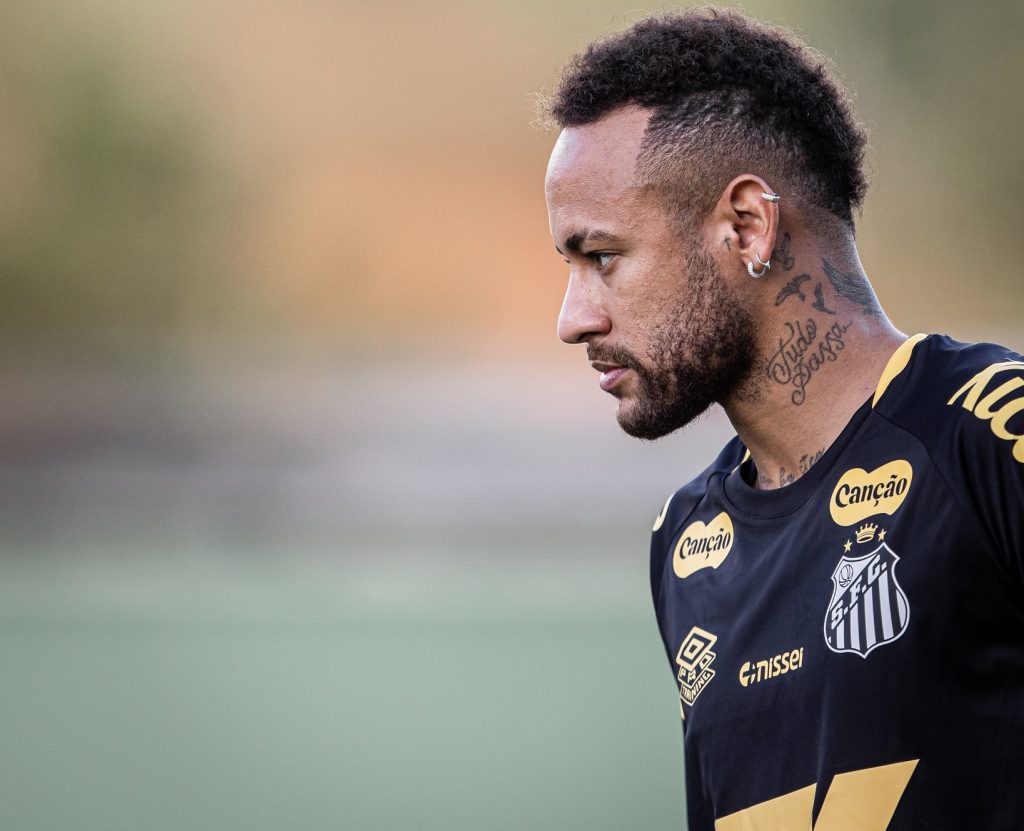 Neymar fica fora de treino do Santos para tirar visto dos EUA em meio a rumores sobre Mundial