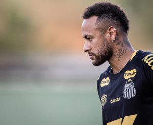 Pai de Neymar revela que atacante pensou em desistir do futebol após lesão: ‘Por mim, já deu’