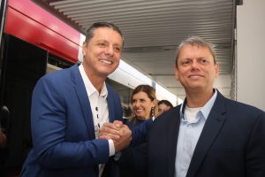 Governador enche a bola do prefeito de Santos