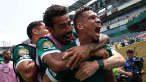 Golaço de Paulinho leva o Palmeiras para as quartas da Copa do Mundo de Clubes