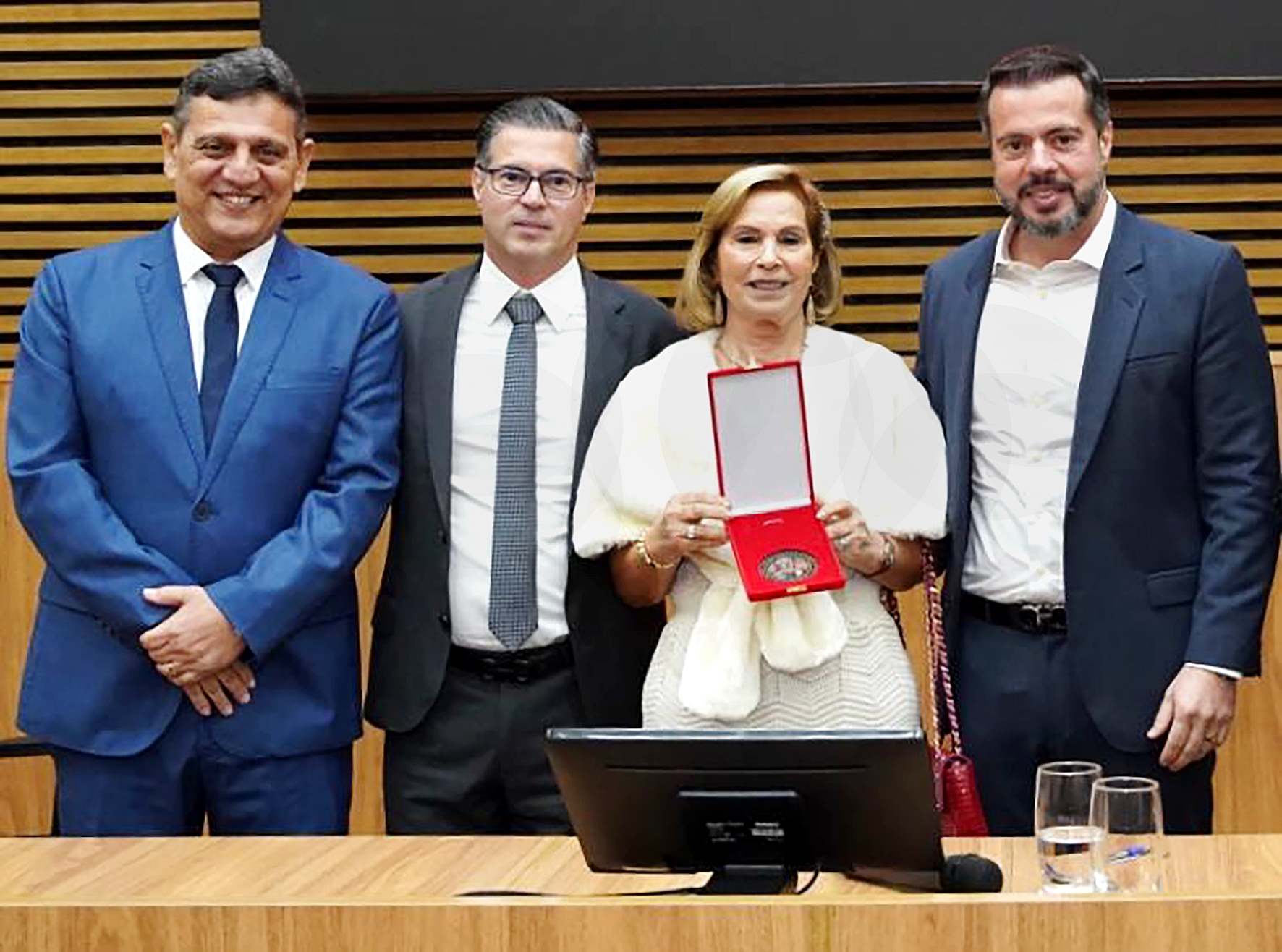Mais uma noite para ficar na história | Jornal da Orla