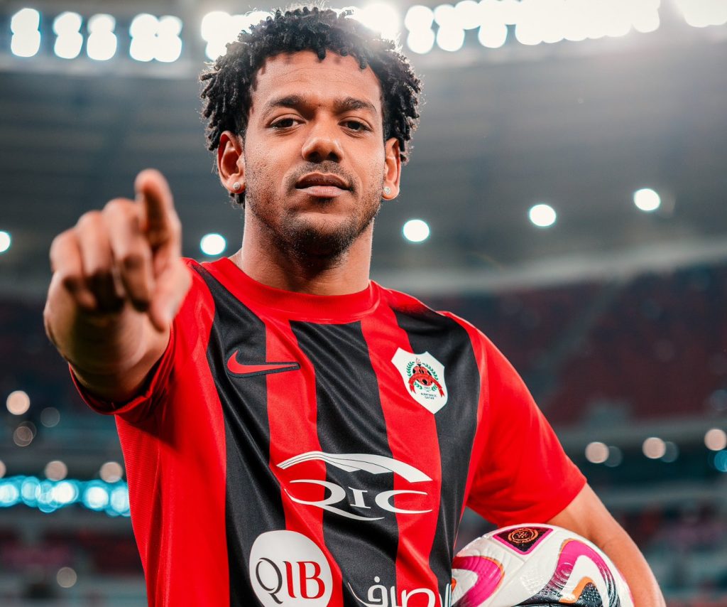 Santos avalia contratação de Romarinho, ex-Corinthians, para reforçar o ataque