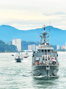 Parada Naval marca celebração em Santos