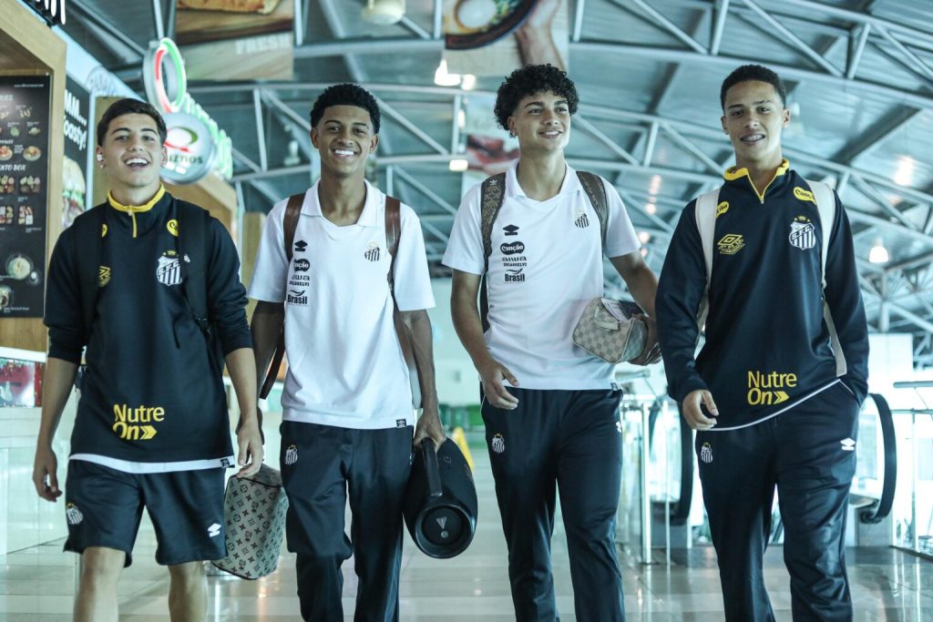 Santos sub-16 embarca para a disputa do MICFootball em Punta Cana