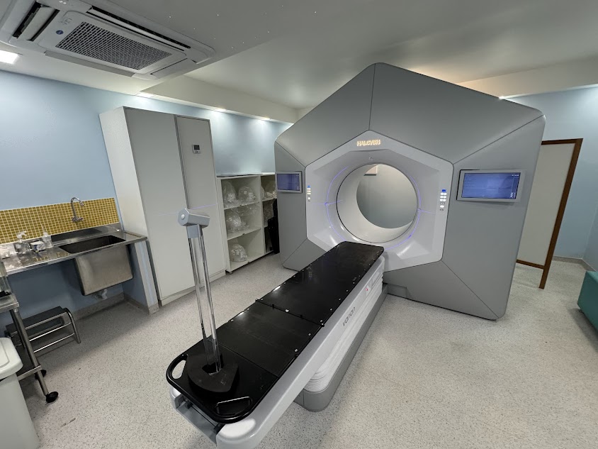 Verba parlamentar garante novo equipamento para Santa Casa de Santos
