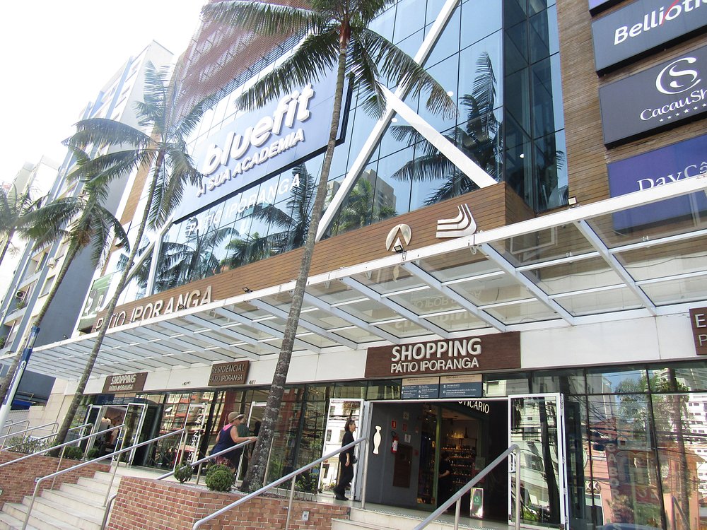 Bombeiros controlam princípio de incêndio no Shopping Pátio Iporanga