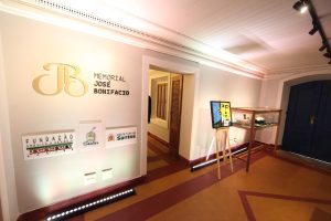 Memorial José Bonifácio é reaberto ao público