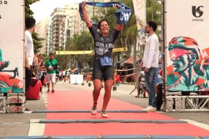 Fernando Toldi e Luma Guillen vencem 2ª etapa do Troféu Brasil de Triathlon em Santos