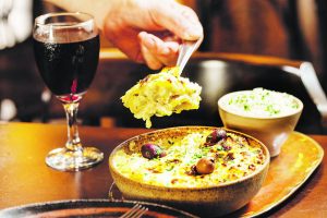 Bacalhau às natas para celebrar a comunidade portuguesa
