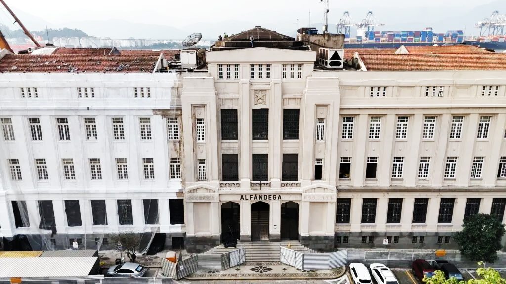 Greve é suspensa por determinação judicial