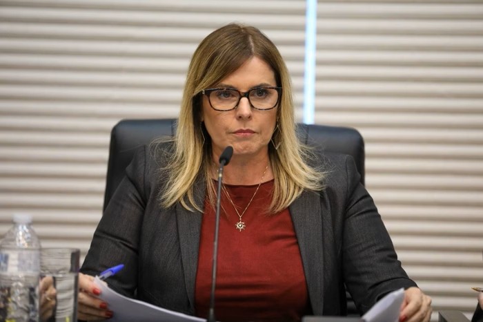 Deputada estadual questiona exame da OAB | Jornal da Orla