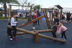 Praia Grande recebe Domingo no Parque com mágica e artesanato