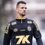 Zé Ivaldo pode deixar o Santos para defender o Remo