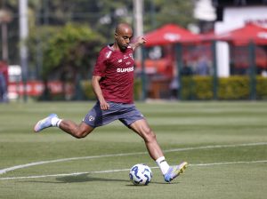 São Paulo confirma ausência de Lucas, mas terá novidade contra o Red Bull Bragantino