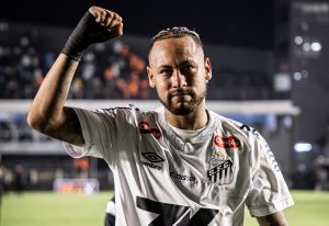 Neymar vê Santos forte e em condições de sonhar alto: ‘Podemos ir muito além do que vive hoje’