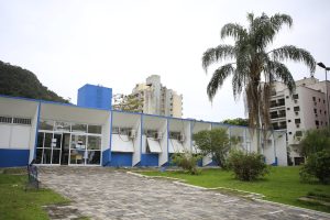 Guarujá realiza mutirão de prótese dentária para reduzir fila de espera