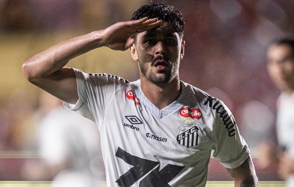 João Basso ganha a confiança de Cleber Xavier e possui bons números pelo Santos no Brasileirão