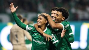 Palmeiras bate Grêmio com gol relâmpago, vence 3ª seguida no Brasileirão e cola no Cruzeiro