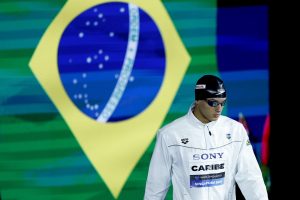 Guilherme Caribé fica em oitavo nos 50m borboleta no Mundial de Singapura