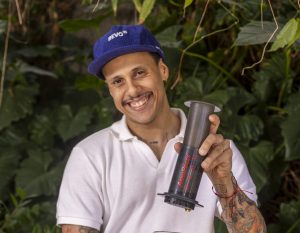 Caio Paiva, santista bom de Aeropress  a caminho do mundial da Coréia do Sul