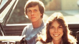 Carpenters: há 55 anos Richard e Karen Carpenter chegavam ao primeiro lugar das paradas com ‘Close to You’
