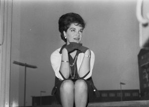 Morre aos 86 anos Connie Francis, cantora número 1 dos anos 1960