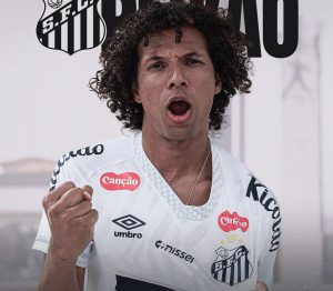 Santos anuncia contratação de Willian Arão até dezembro de 2026