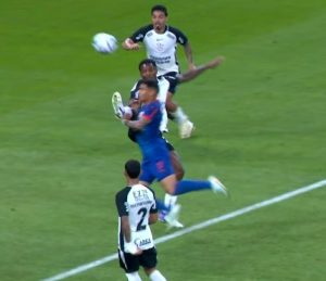 Comitê Internacional da CBF corrobora pênalti contra o Corinthians diante do Bragantino
