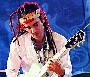 Santos Criativa Rock ocupa o Municipal este fim de semana