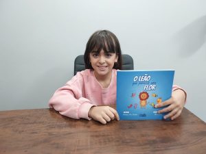 Aos 9 anos, Valentina Paredes já publicou seu primeiro livro
