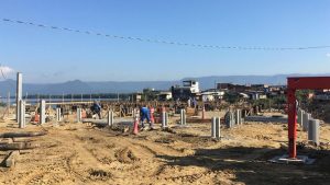Obras do Parque Palafitas avançam com conclusão das estacas em Santos