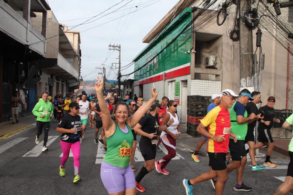 Prova Rústica dos Morros reúne aproximadamente 300 atletas em Santos