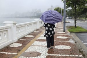 Frente fria provoca queda de temperatura na Baixada