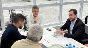 Kayo e Caio buscam apoio para encenação de 2026