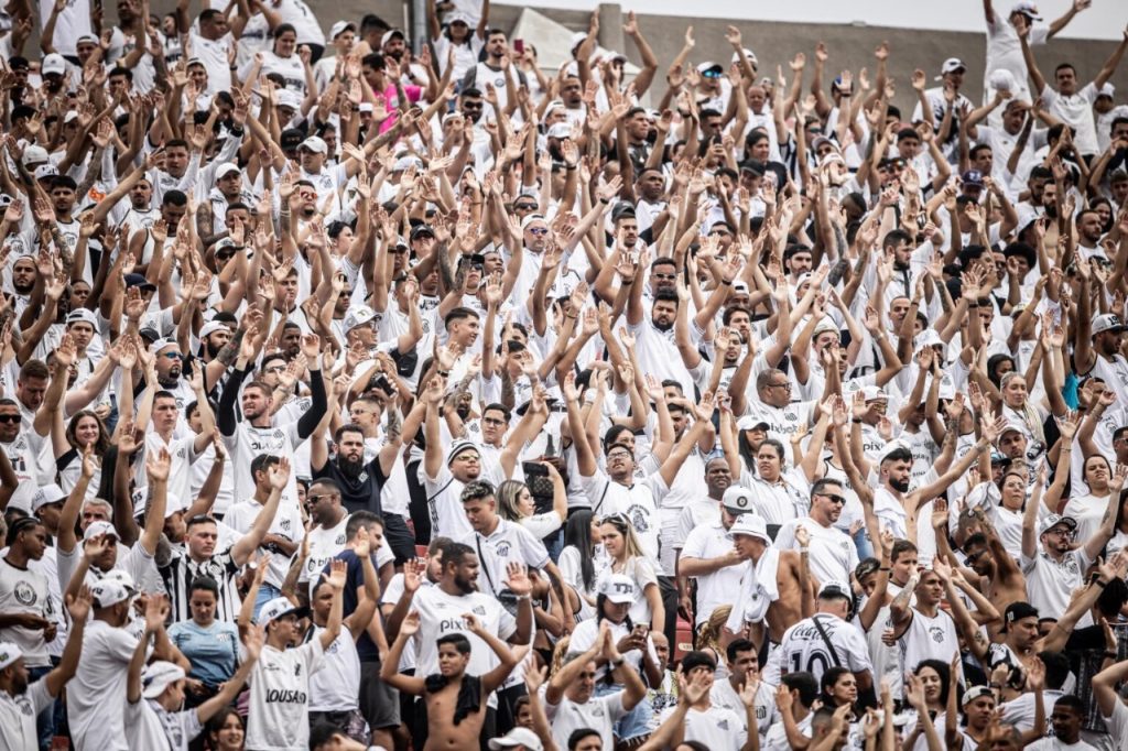 Parceria entre Santos e São Paulo promove intercâmbio de partidas no Brasileirão