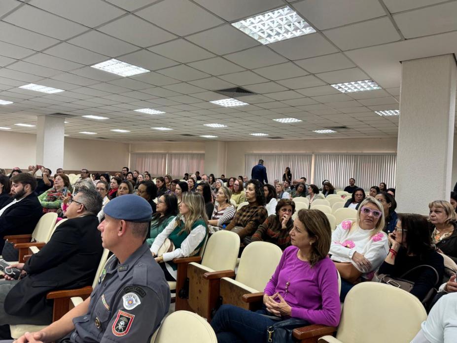 Local de palestras  da PM gera discórdia entre educadores