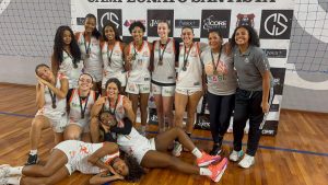 Time da base do basquete santista vence campeonato adulto feminino