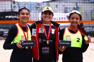 Dupla da Praia Grande é campeã da primeira etapa do Paulista de vôlei de praia sub-15