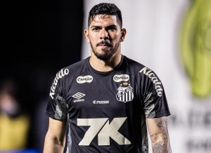 João Paulo pode deixar o Santos em acordo de empréstimo para clube turco