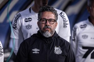 Cleber Xavier evita falar de pressão após vitória contra o Cruzeiro