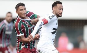 Neymar critica uso do VAR e cobra reação do Santos: ‘Água está batendo na b****’