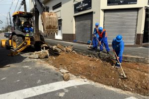 Zeladoria urbana avança em bairros de Cubatão