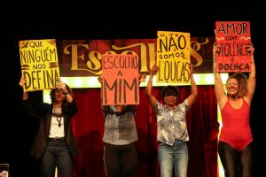 ‘Escolhas’ usa humor para falar sobre violência contra a mulher