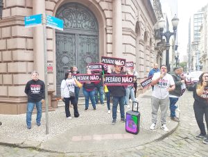 Uvebs protesta contra pedágio no Centro de Santos