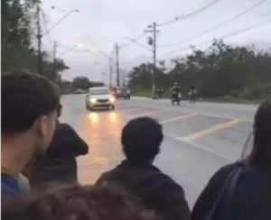 Ciclista se envolve em acidente com ônibus em São Vicente