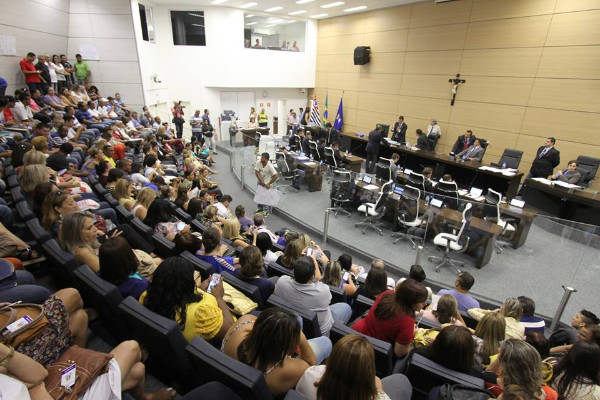 Vereadores de Guarujá votam projeto que aumenta emendas parlamentares | Jornal da Orla