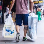 Compras no inverno: 25% dos consumidores se endividam na estação