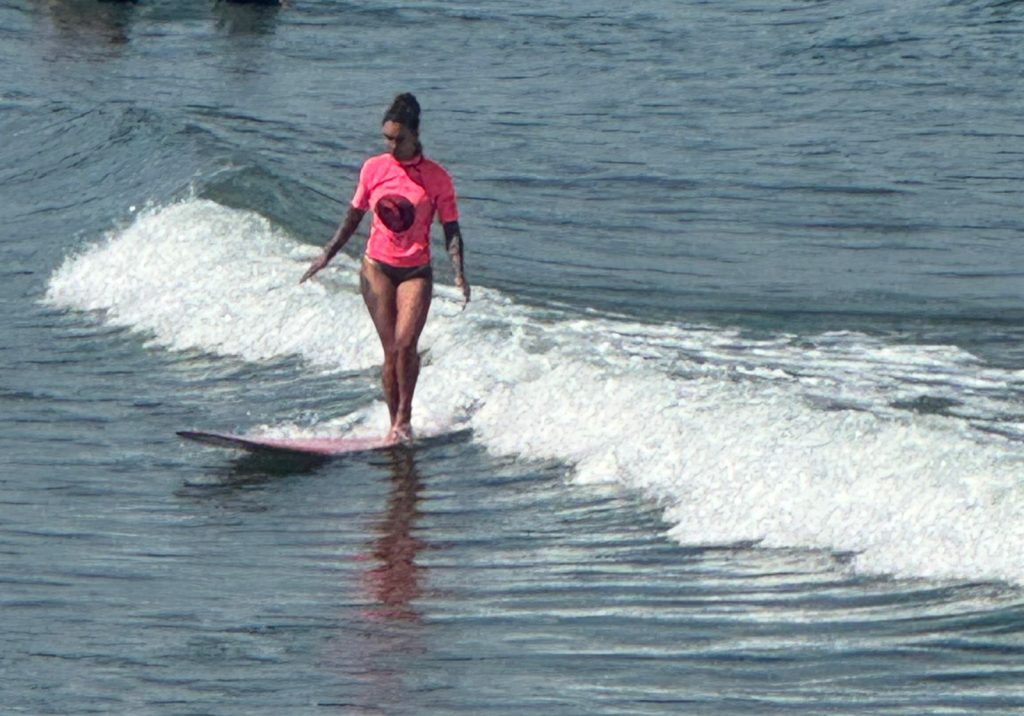 Rayane Amaral brilha no 2º Torneio Brasileiro Interclubes de Longboard em Santos