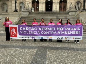 Agosto Lilás tem início com ações de conscientização durante o jogo Santos e Juventude